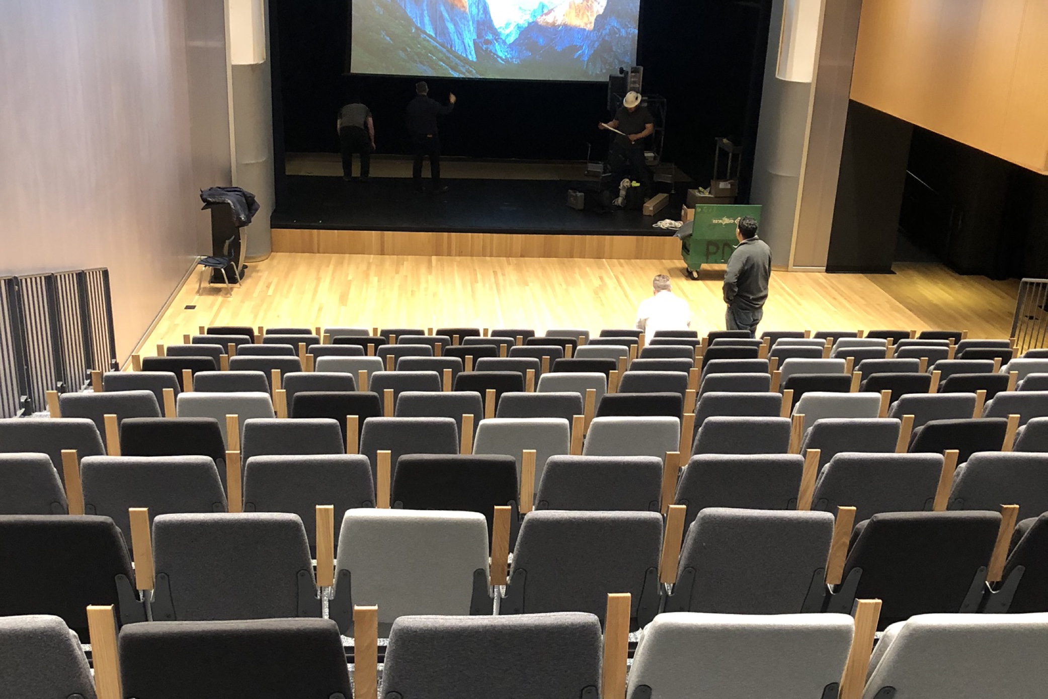 Stephen Gaynor Schoolf Performing Arts Center3
