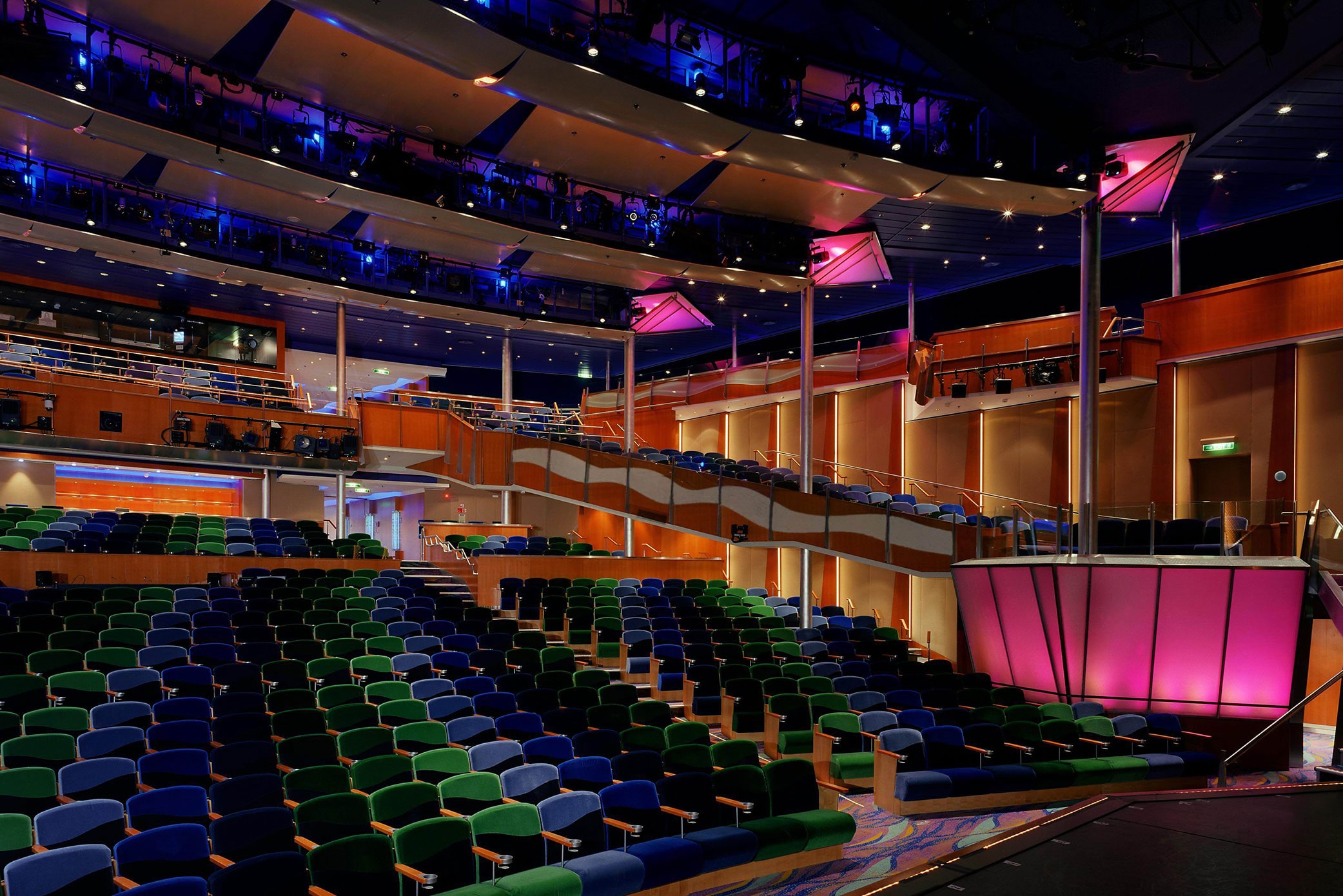 Royal Caribbean Cruise Lines Radiance of the Seas : Aurora Theater