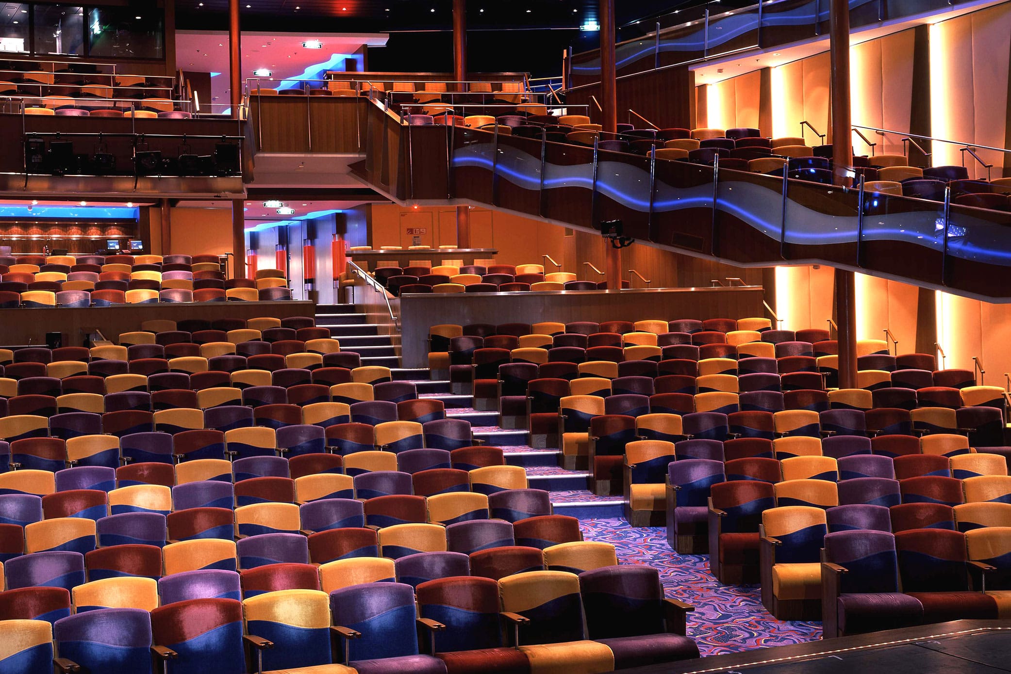 Royal Caribbean Cruise Lines Brilliance of the Seas : Pacifica Theater