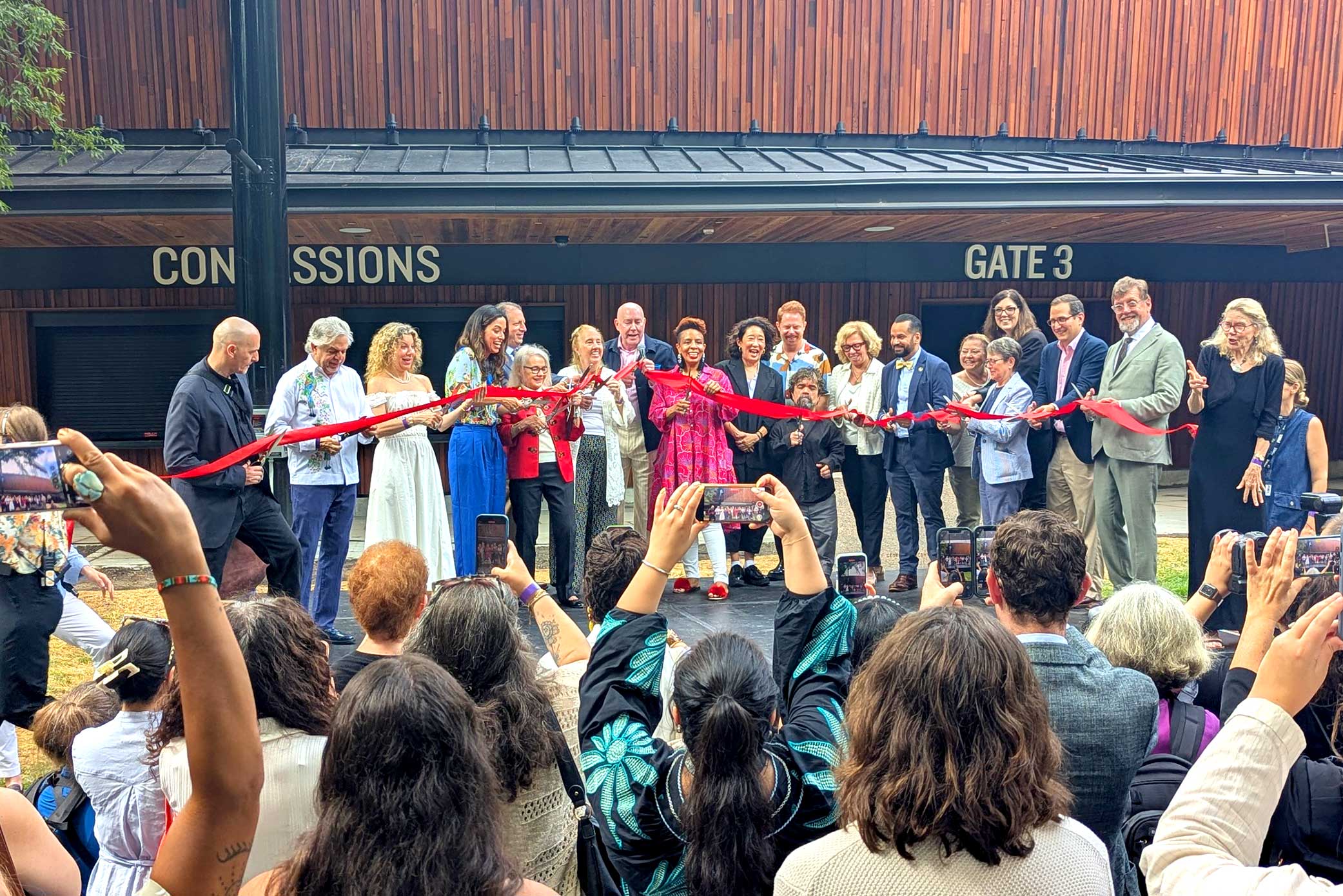 FDA-Delacorte-4_RibbonCutting