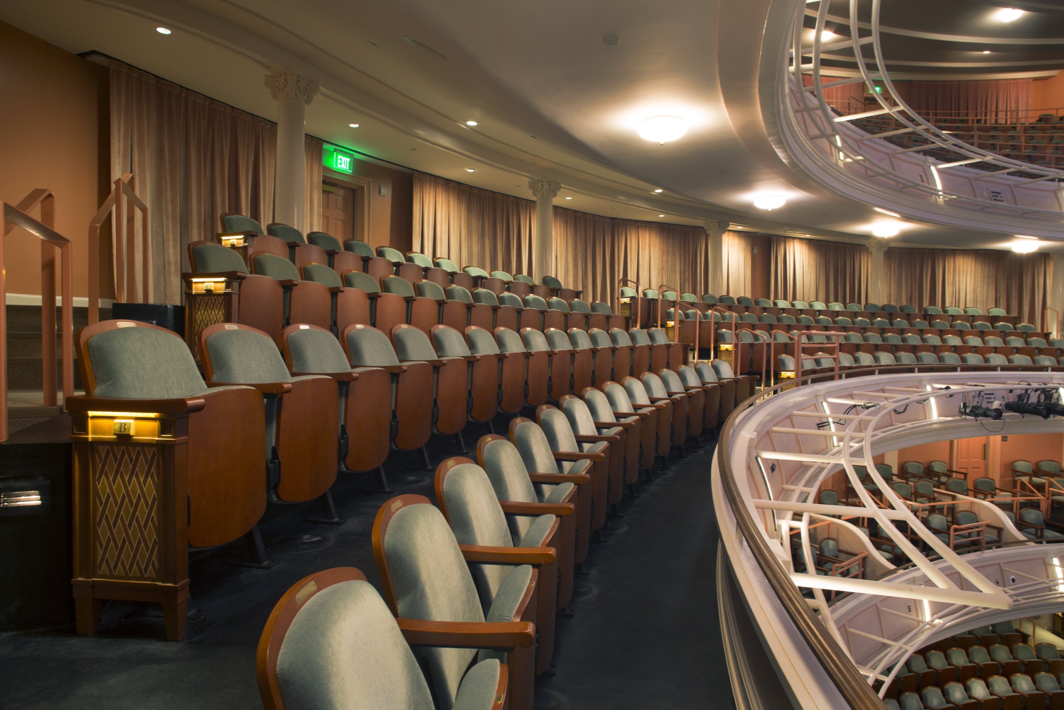 Charleston Gaillard Center- Len Allington10